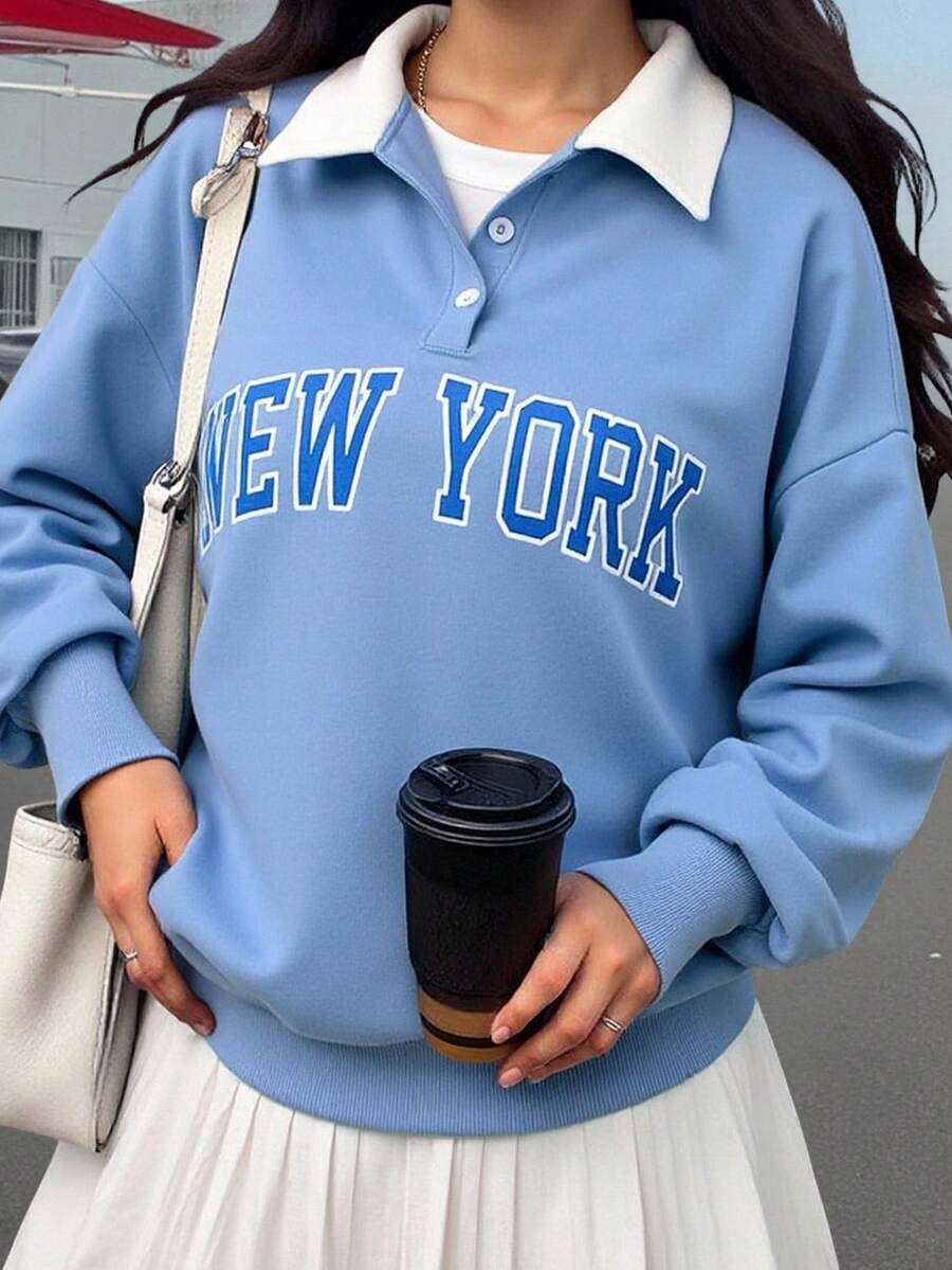 SHEIN 少女蓝白针织美式复古学院风 Polo 领落肩字母图案套头衫，长袖上衣，开学季 - 藍白色 - 查看 1