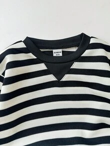 SHEIN 2 件套男婴条纹运动衫和蓝色牛仔裤套装，适合秋冬季室内、户外、日常穿着、运动、玩耍、派对、拍照、节日、狂欢 - 彩色 - 查看 6