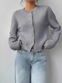SHEIN BASICS 女款休閒素色圓領長袖寬鬆短版針織開襟外套 冬季外套 - 灰色 - 查看 5