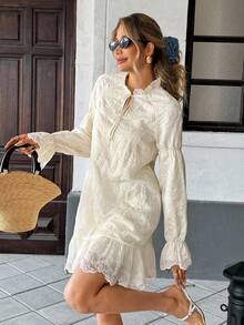 Serisse 女士法式休闲秋季连衣裙，优雅荷叶边系领喇叭袖刺绣下摆宽松连衣裙，适合返校、乡村音乐会、商务休闲、教师装、约会、生日、早午餐、西式女装、商务休闲、时尚连衣裙、毕业长裙、新年连衣裙、沙特国庆日连衣裙、派对、万圣节、圣诞节、节日活动、约会等场合，优雅派对连衣裙，秋季婚礼宾客连衣裙，感恩节连衣裙，新年连衣裙，休闲连衣裙，秋季连衣裙，适合派对、万圣节、圣诞节、节日活动、约会等场合的冬季连衣裙 - 米色 - 查看 3