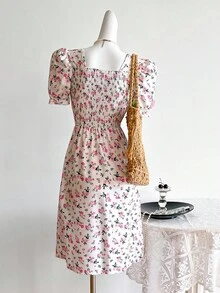 Sweetra Young 適合少女度假穿搭的小花束口袋泡泡袖裙