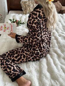 SHEIN Women's Leopard Print Contrast Color Patchwork Lapel Long Sleeve Top & Pants Pajama Set, Fall Winter Clothes - Multicolor - View 2