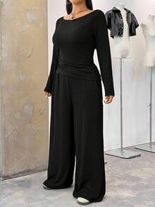 SHEIN EZwear 2pcs/Set Plus Size Women Textured Crew Neck Long Sleeve T-Shirt And Pants Set, Black