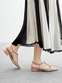 CUCCOO BIZCHIC 女士尖头扣环设计休闲平底鞋 - 杏色 - 查看 5