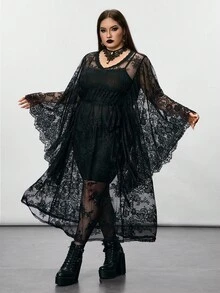SHEIN CURVE+ Plus-Size Women's Ultra-Loose Lace-Spliced Long Black Lace Dresshalloween /Halloween Costume Women/Halloween Costumes / Halloween Shirt / Winter / Autumn