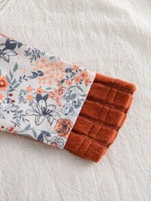 SHEIN Vintaside Kids 2pcs/Set Baby Girls Autumn New 2025 Ribbed Round Neck Long Sleeve Waist Dress, Ditsy Floral Round Neck Long Sleeve Waist Dress, Simple Vintage Merlot Color Everyday Commute Versatile Dress Set Fall Winter Clothes - Brown - View 6