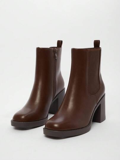 Solezae Women's Comfortable & Fashionable Chunky Heel Chelsea Bootie For Christmas