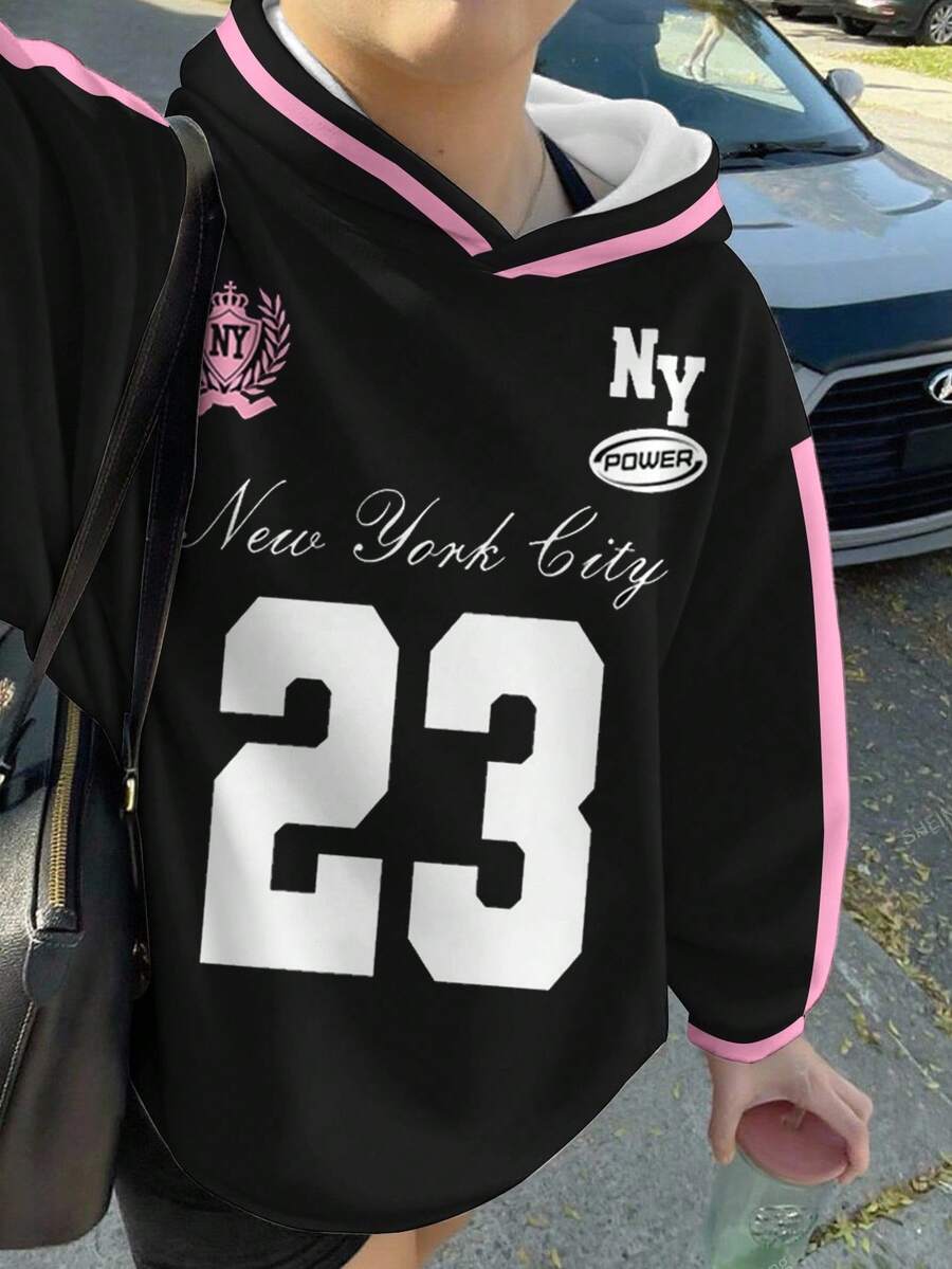 SHEIN 少女Y2K复古运动撞色“纽约23”条纹印花连帽卫衣，休闲宽松柔软舒适长袖卫衣，适合秋冬季节，休闲舒适，可叠穿，时尚百搭，返校季/返校节必备单品 - 彩色 - 查看 1