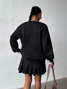 SHEIN 少女休闲字母印花V领宽松卫衣和百褶裙两件套 - 黑色 - 查看 2