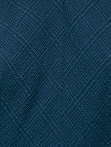 Nöista 海军蓝纹理吊带分层长裙 - 无袖长裙，高吊带领口，合身、结构精巧的紧身胸衣，采用丰富的海军蓝纹理编织；腰部采用两层褶皱设计，营造出柔软、流畅的 A 字形轮廓，下摆轻柔动感。 - 藏蓝色 - 查看 6