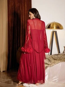 SHEIN 女士睡衣套装，含刺绣花卉网眼吊带裙和睡袍 - 酒紅色 - 查看 2