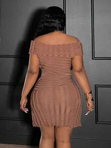 Veslaya 2025 秋冬新款休闲通勤优雅浪漫派对日常聚会办公室装，Office Siren，Easywear 优雅通勤连衣裙，手工纹理针织纯棕色露肩短款修身连衣裙，适合大码女士 - 棕色 - 查看 2