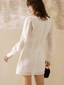 Cévolie 女式白色刺绣长袖迷你连衣裙