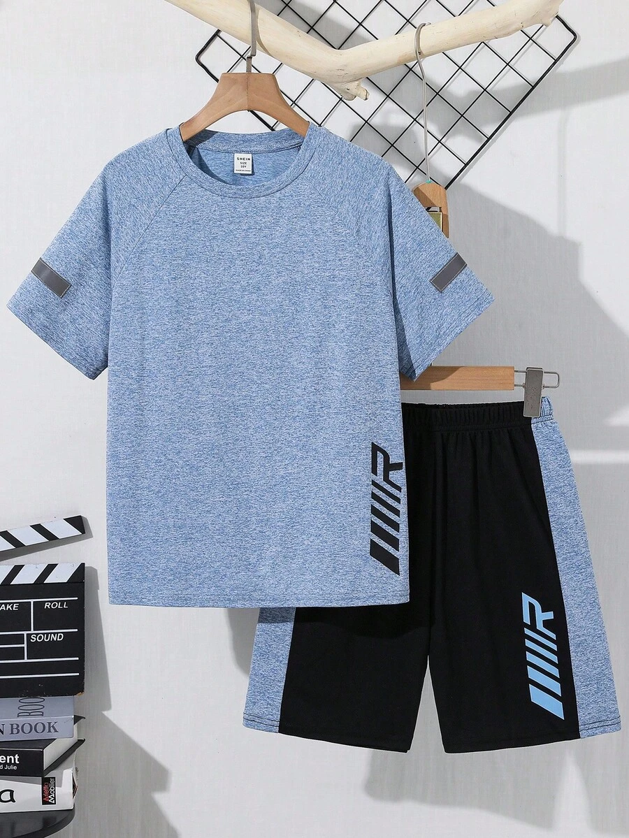 SHEIN 2 Stücke Farbblock Muster T-Shirt und Shorts Sport Outfit Set für Tween Jungen im Teenager Alter - Babyblau - Übersicht 1
