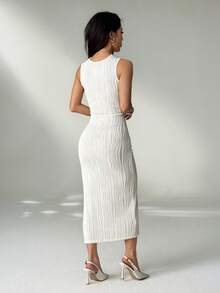 SHEIN PETITE 休闲女式杏色针织纹理紧身连衣裙，娇小友好型高级版 - 白色 - 查看 2