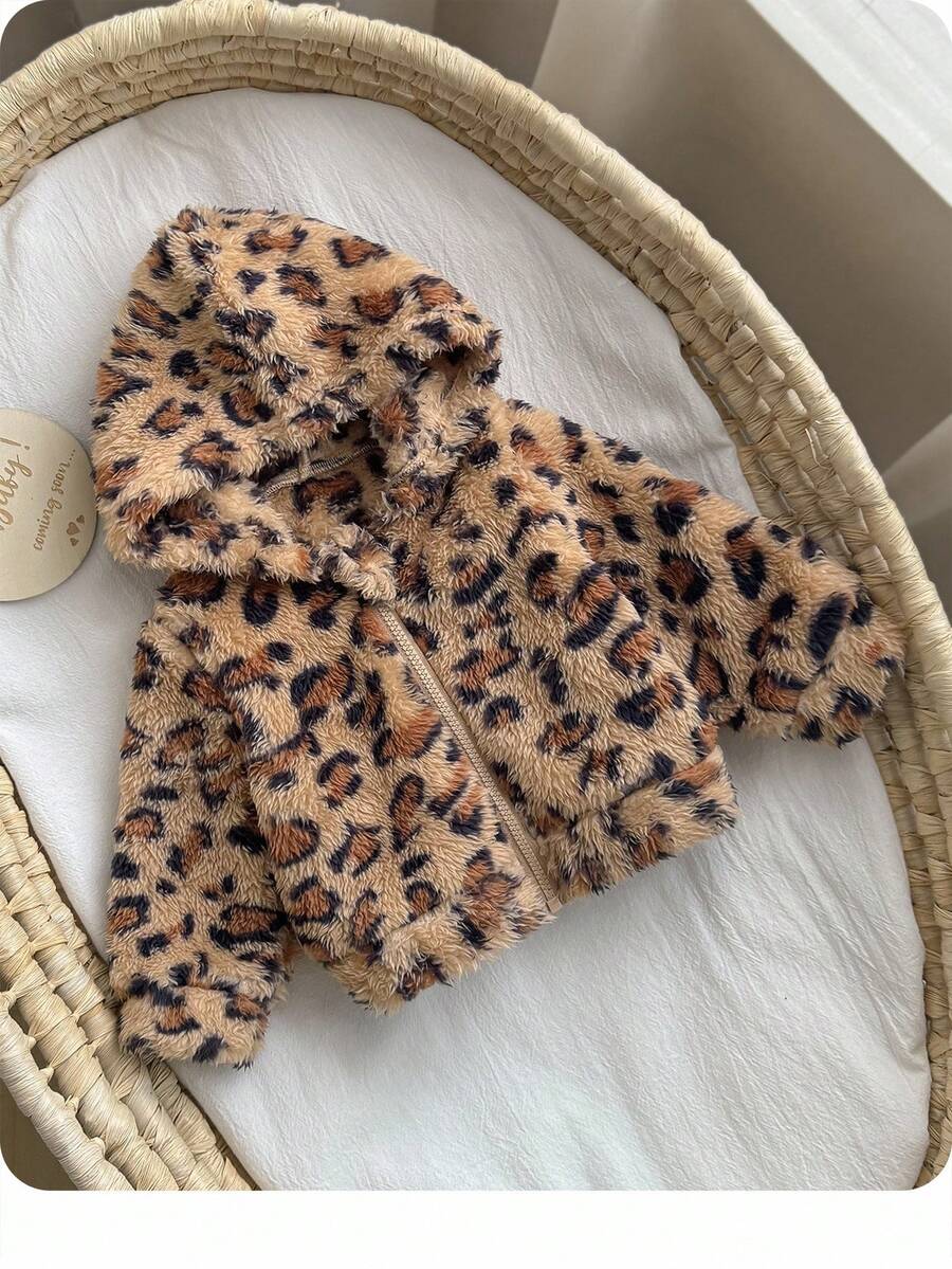 SHEIN Neonata Giacca Spessa con Cappuccio, Colore Solido, Motivo a Cuore Soffice, Autunno/Inverno