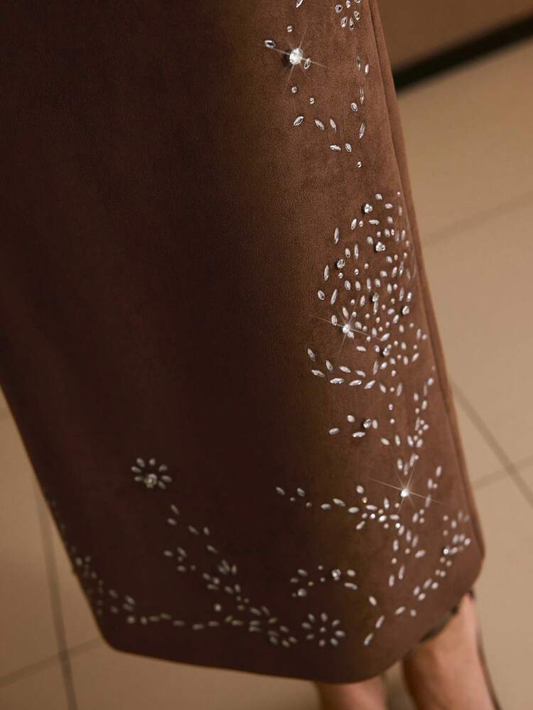 SUEDE RHINESTONE DETAIL STRAIGHT SKIRT