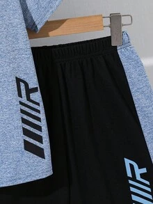 SHEIN 2 Stücke Farbblock Muster T-Shirt und Shorts Sport Outfit Set für Tween Jungen im Teenager Alter - Babyblau - Übersicht 4