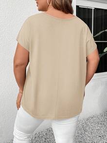 SHEIN LUNE V领交叉镂空大码女式短袖休闲T恤 - 卡其色 - 查看 2