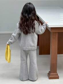 Dazy Kids 小女孩刺绣纽扣前长袖上衣和裤子毛衣套装 - 灰色 - 查看 6