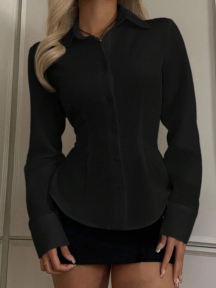 SHEIN EZwear Camisa casual de manga larga con cintura ceñida y abotonadura, adecuada para blusas elegantes de otoño/invierno para mujeres - Negro - Ver 1