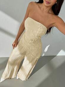 SHEIN PETITE 女士两件套花卉刺绣网眼不对称下摆短款上衣和裤子，时尚全白派对装 - 米色 - 查看 7