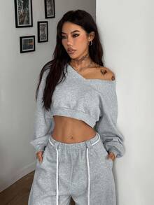 Coolane 女士冬季/秋季街头服饰返校休闲日常装温暖/寒冷天气/保暖舒适深 V 领长袖短款运动衫和阔腿弧形下摆裤套装两件套服装 - 灰色 - 查看 2