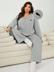 Solflare Plus Size Casual Versatile Knight Print Sweatshirt And Sweatpants 2 Pieces Set, Autumn/Winter,Fall Clothes For Women Lounge Sets Plus Size 2 Pieces Lounge Sets Woman Lounge Wear Comfy Set