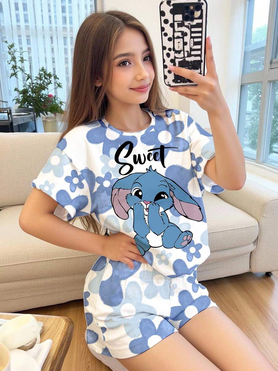 卡哇伊卡通蓝色兔子露露和史迪奇图案，蓝色渐变花卉，少女休闲简约圆领短袖短裤睡衣套装，适合夏季、夏季度假、度假氛围、暑假、返校、返校节、户外野餐、郊游、街头风格、居家、校园、清凉一刻 - 彩色 - 查看 1