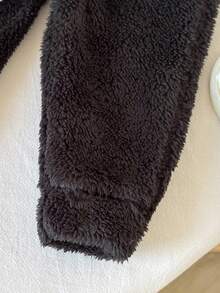 SHEIN 2 件男婴熊猫毛绒连帽套装，温暖休闲熊猫连帽衫 + 毛绒裤子，秋冬 - 黑與白 - 查看 6