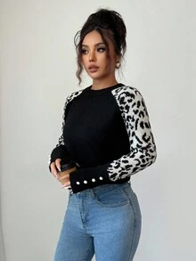 Elenzga Women's Fashionable Leopard Print Patchwork Pearl Button Raglan Sleeve Fitted Knit Sweater - Black - View 3