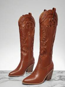 Solezae 女式迷人西式尖头粗跟刺绣及膝靴，内有拉链 - 駝色 - 查看 1