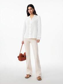 LYSMO 2025秋冬新品，女士高端复古法式田园风亚麻条纹宽松修身衬衫，袖口刺绣细节和拼接设计。完美契合波西米亚风、田园风美学、复古时尚和休闲休闲造型。 - 白色 - 查看 6
