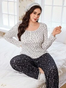 CottageSlumber Ensemble de pyjama pour femmes grande taille avec Top à manches longues à col rond et boutons partiels avec motif floral Ditsy et pantalon de couleur contrastée, vêtements d'automne - Multicolore - Voir 3