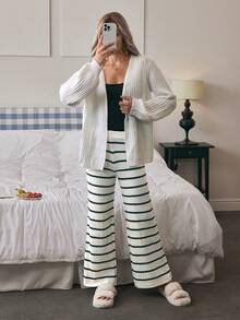 Louniche Calça de Malha Pantalona com Estampa Listrada Feminina - Preto e Branco - Visão 4