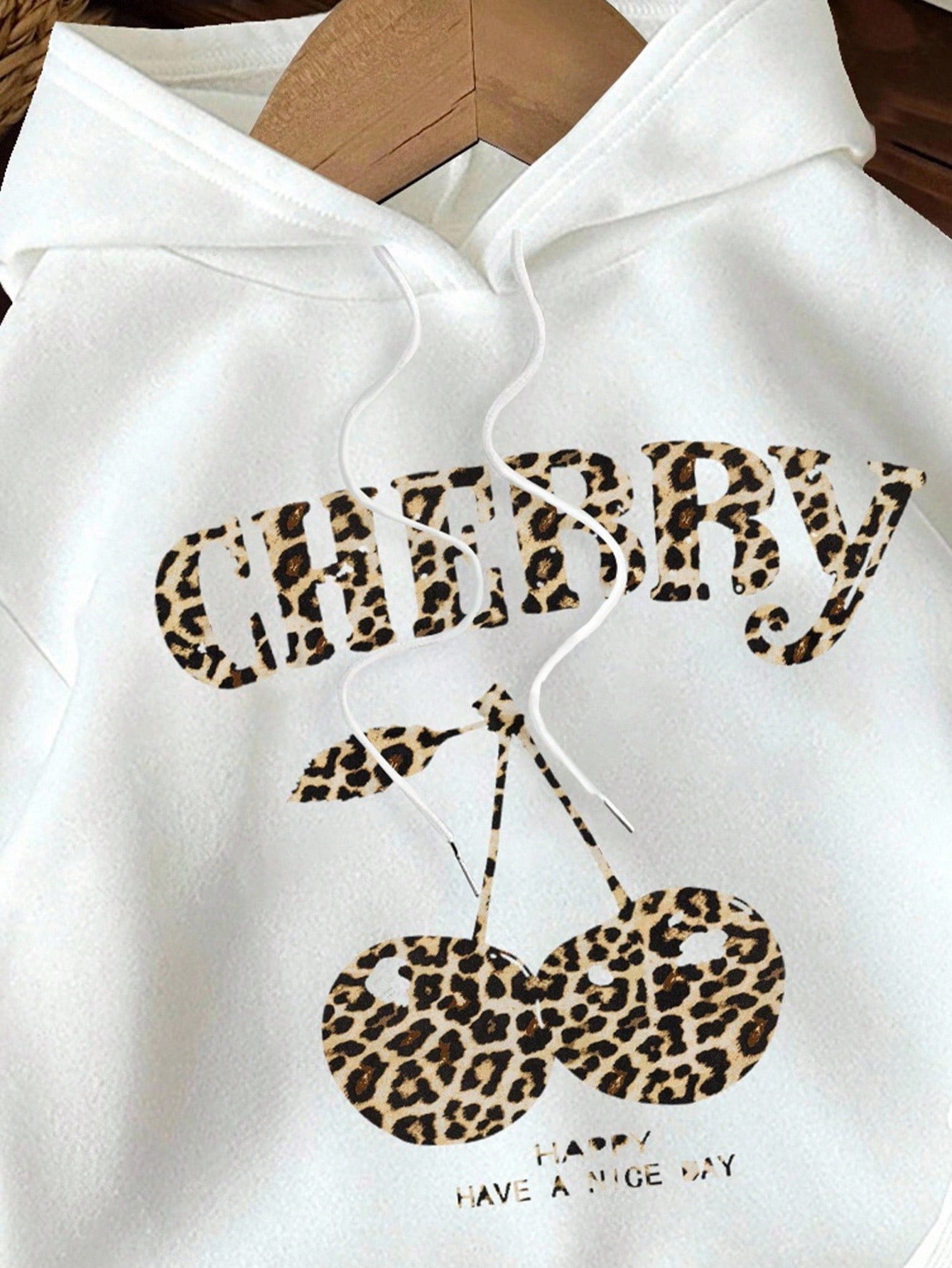 SHEIN EZwear بلوزة هوديي سميكة بفتحة واسعة مطبوعة...