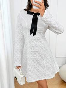 SHEIN LUNE 女士提花蝴蝶结装饰长袖 A 字中长连衣裙，优雅 - 白色 - 查看 1