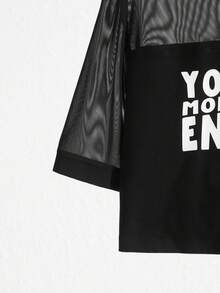 Y2Kool Morgan Reveal 艺术家标语图案网眼拼接T恤，印有“你已足够”字样，95%纯棉，适合夏季、假日、度假、音乐节、伊比沙岛风情、西部风情外出、秋季搭配、休闲时尚服装系列、新年装扮、辣妹风黑色春季穿搭、女士生日装、狂欢节服装。 - 黑色 - 查看 3