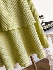 Sweetra Young 2pcs/Set Teen Girl Solid Color Textured Knit Asymmetric Hem Cold Shoulder Top, Waist Pleated & Ruffle Skirt Set, Suitable For Summer Holiday - Multicolor - View 4