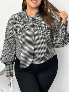 SHEIN CURVE+ Luźna koszula damska w dużym rozmiarze z kokardą z tyłu, uniwersalna, elegancka do pracy, na co dzień, na formalne okazje, na popołudniową herbatę, na randkę, na koncert, na imprezę, w stylu vintage, w kratę, z długim rękawem, na wiosnę/jesień/jesień/zimę - Wielokolorowe - Zobacz 7