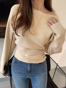 DAZY 法式斜肩长袖秋季设计收腰针织毛衣女 - 杏色 - 查看 6