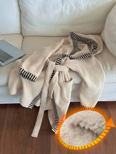 DAZY 女士条纹加厚连帽长袍，撞色滚边设计，简约风格，适合冬季居家穿着，秋季蓬松睡衣，舒适保暖。