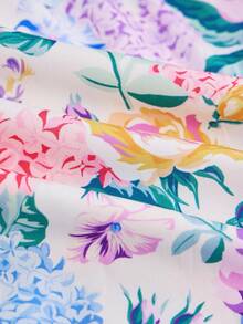 SOLERSUN 女士优雅度假花卉印花露肩荷叶边灯笼袖上衣和热带花卉印花休闲短裤 2 件套，适合日常穿着和度假装