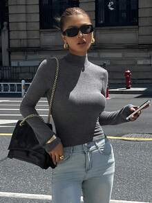 DAZY 女士优雅修身露背灰色毛衣，秋冬长袖上衣 - 灰色 - 查看 3