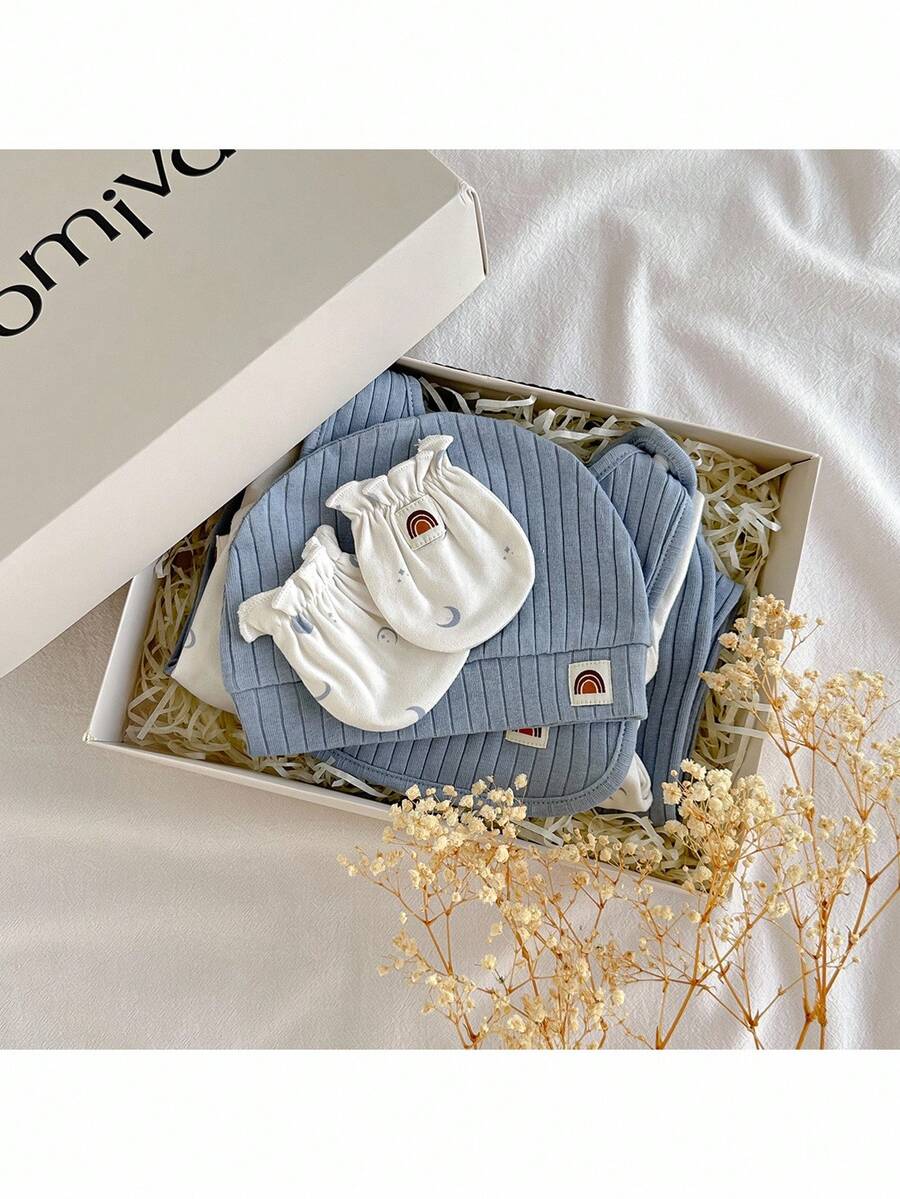 Loomiva 5 件套新生男婴/女婴秋冬套装 - 仿羊绒面料、星星、月亮、彩虹图案、装饰性针织标签、休闲优雅撞色服装（上衣 + 裤子 + 围兜 + 帽子 + 手套） - 彩色 - 查看 1