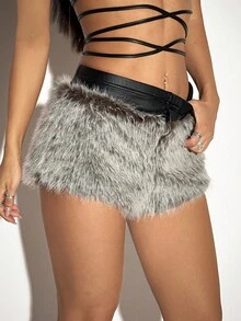 SHEIN ICON Y2k 女款冬季毛绒外出仿皮草低腰迷你短裤 - 彩色 - 查看 4