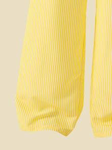 SHEIN Casuvi Kids 3 件青少年服装：黄色条纹衬衫、黑色印花上衣和宽松黄色条纹裤，休闲通勤装