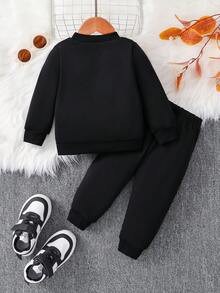 SHEIN Playful Pals 2件套婴儿/男童可爱图案黑色长袖圆领卫衣和裤子套装，适合秋冬季节，婴儿运动服套装，黑色运动套装，男童冬季服装，男童街头服饰套装，6个月-3岁男童运动服，男童街头服饰，男童服装，黑色运动服，男童秋季街头服饰
