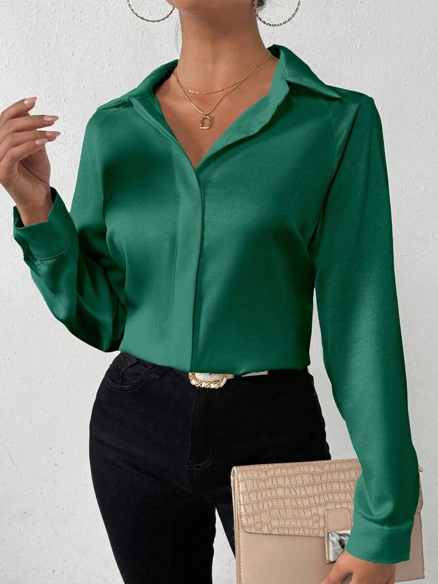 SHEIN PETITE Women's Solid Color Satin Simple Shirt With Asymmetric Hem