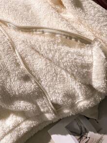 SHEIN Girls' Jacket, Casual Sports, Solid Color Fuzzy Fabric + Sports Patch Decor, Short Length Long Sleeve Hooded Jacket Outerwear, Paired With T-Shirt, Sweater, Pants, Sweatpants, Winter Clothes For Kids Fall